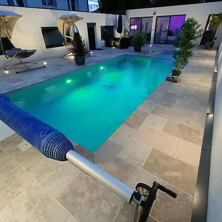 Piscine Privée * Artigues-près-Bordeaux