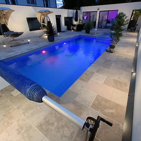 Hébergement de vacances Piscine Privée Artigues-près-Bordeaux