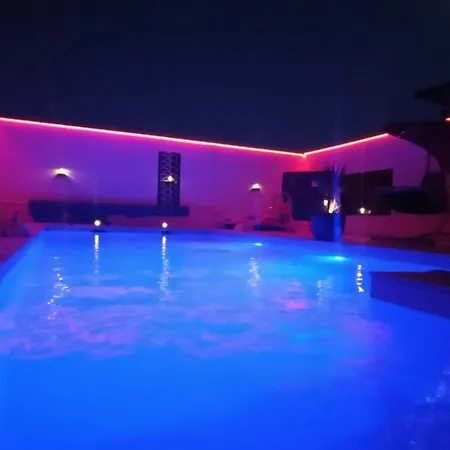 Piscine Privee * Artigues-près-Bordeaux
